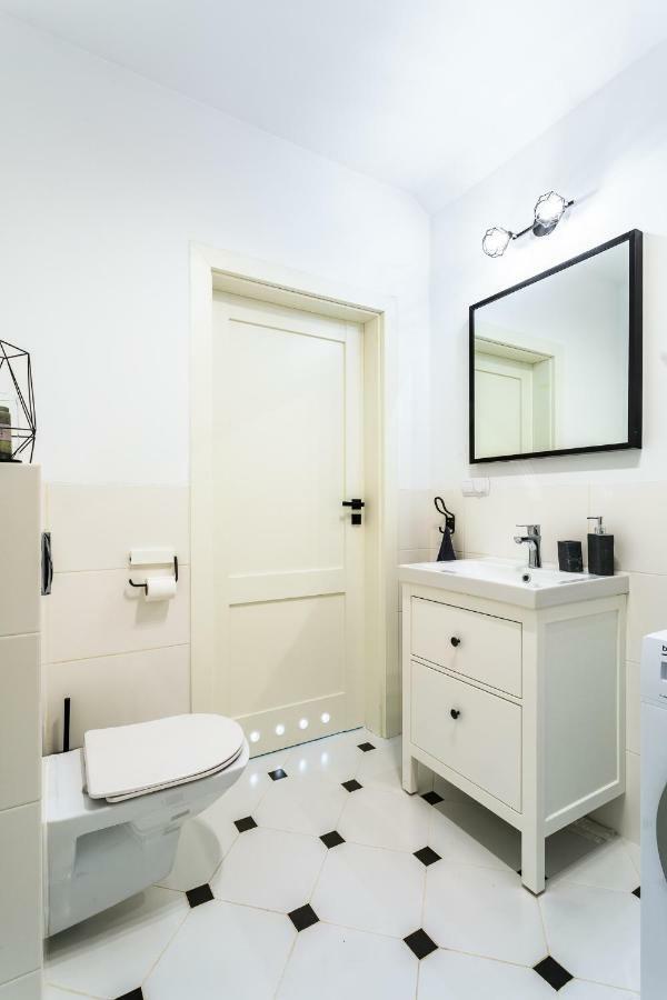 43 Z Widokiem Na Jezioro - Apartment